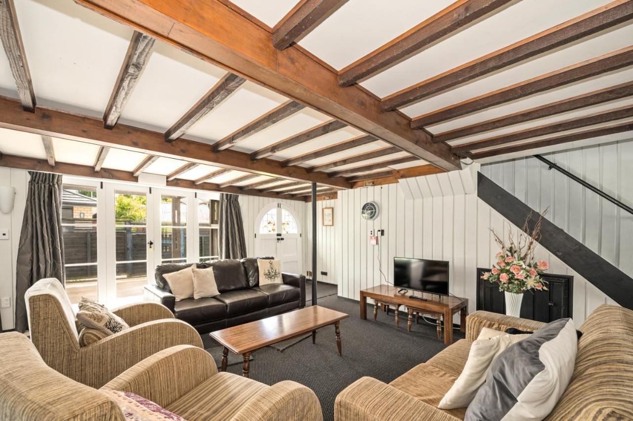 Springfield Rise Lodge - Rotorua Holiday Home Zewnętrze zdjęcie